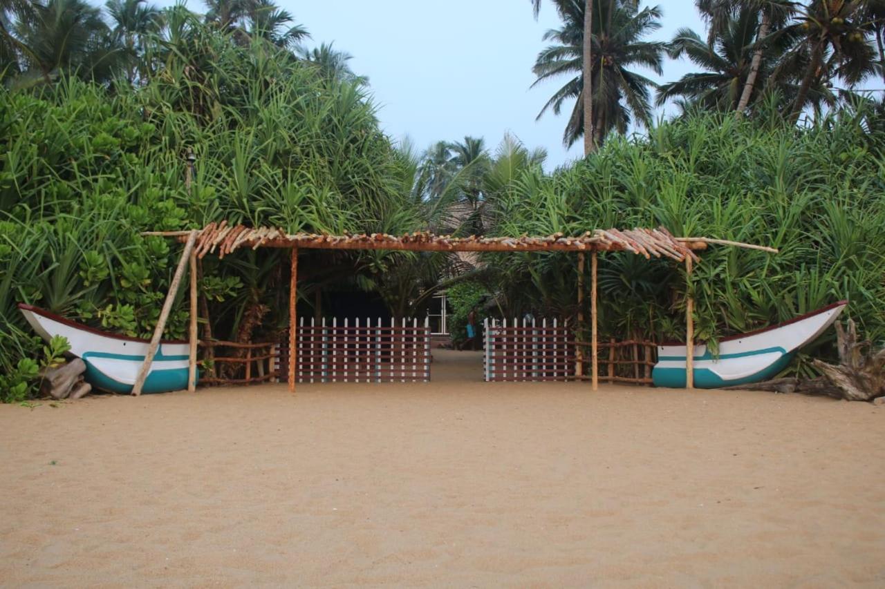 Happy Cocos Beach House Waskaduwa Zewnętrze zdjęcie